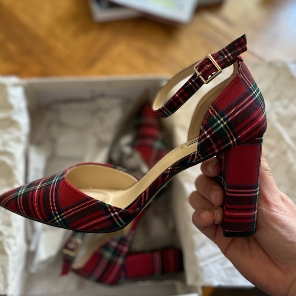 𝐁𝐫𝐚𝐧𝐝 𝐧𝐞𝐰 𝐩𝐥𝐚𝐢𝐝 𝐡𝐞𝐞𝐥𝐬𝐬 - Picture 2 of 3